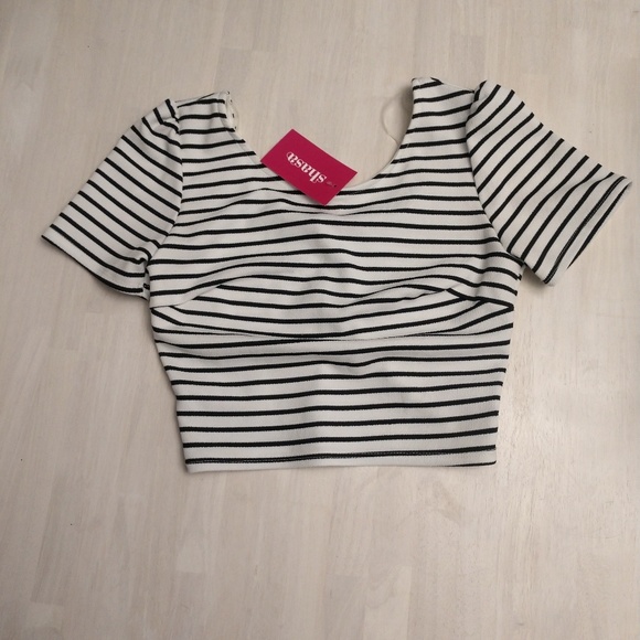 Shasa crop top - Picture 2 of 3